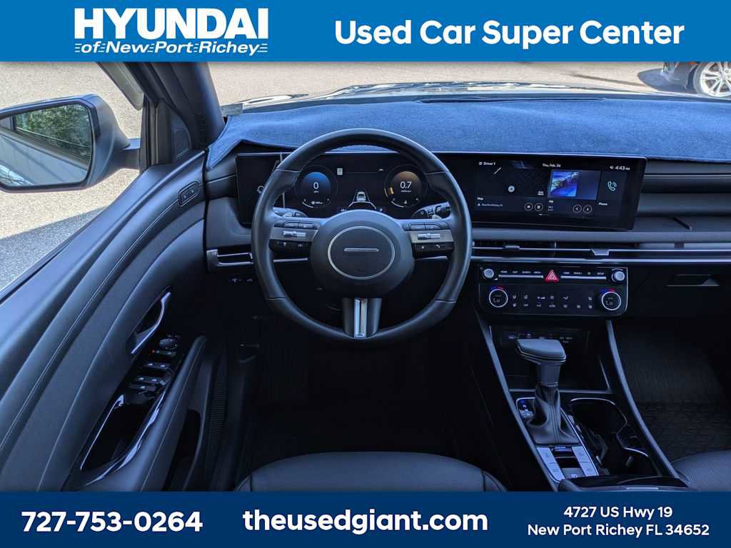 Used 2025 Hyundai Santa Cruz Limited image 20