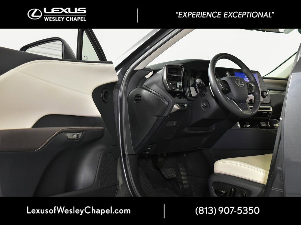 Used 2024 Lexus RX 350 FWD w/ Technology Package image 20