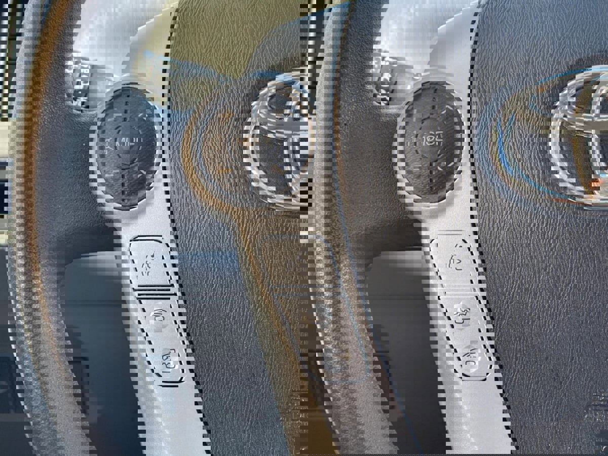 Used 2012 Toyota Prius V Five FWD image 27