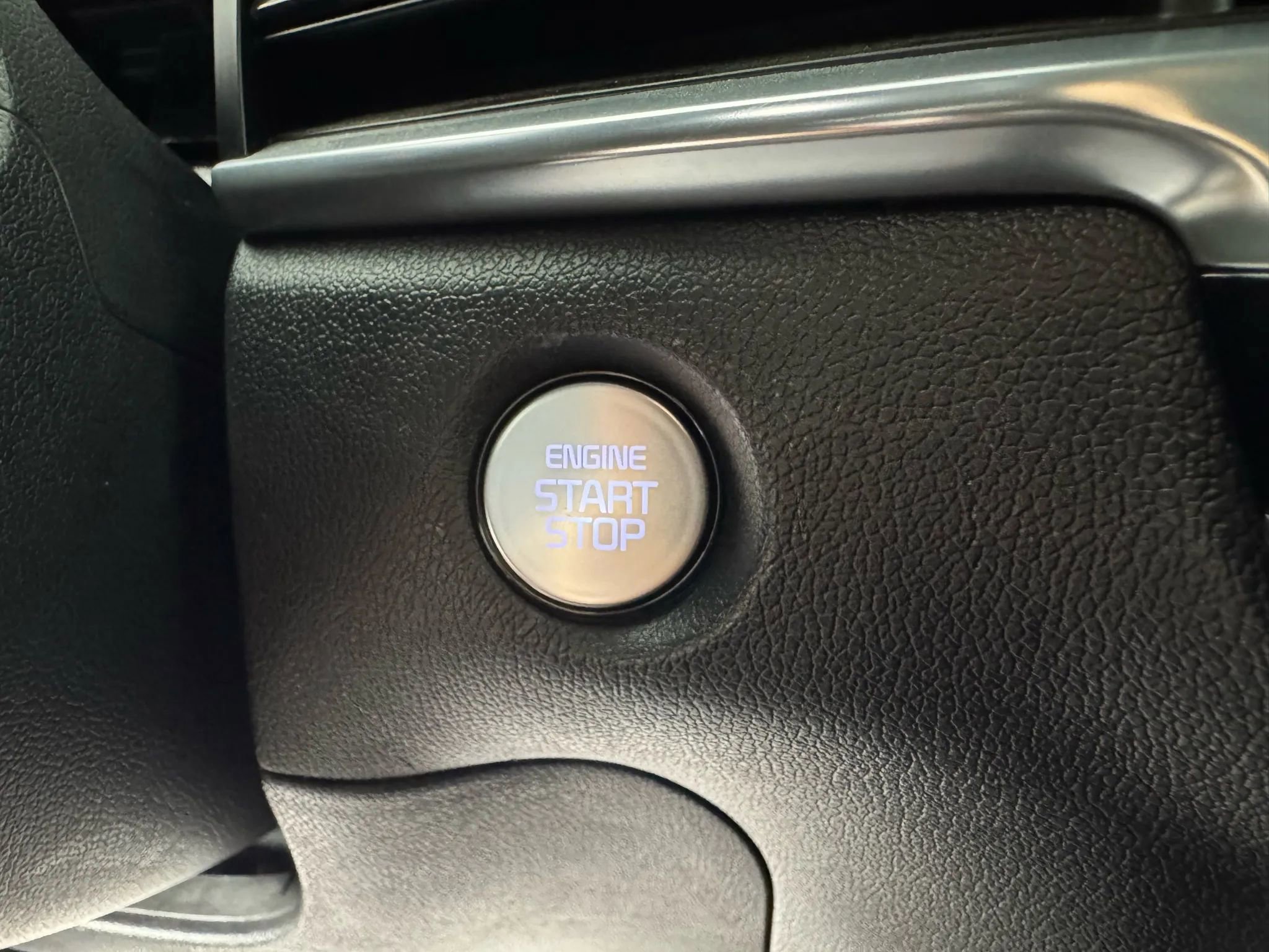 Used 2025 Kia Sorento SX image 17