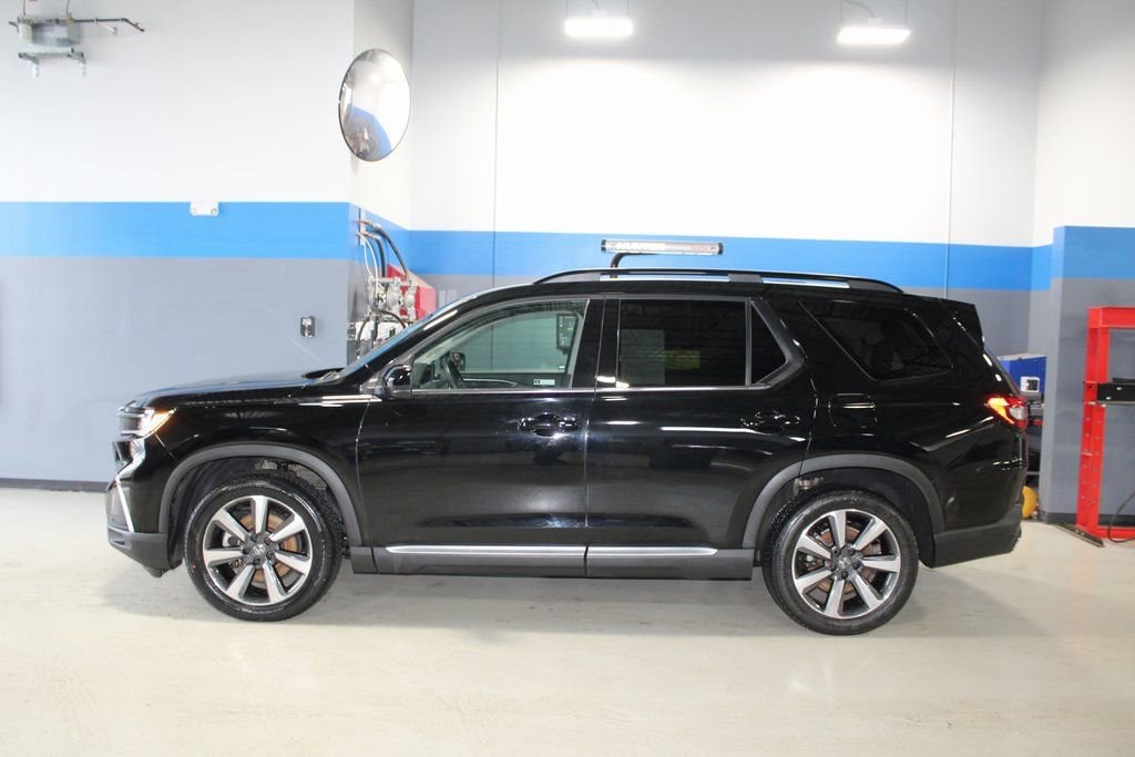 Used 2023 Honda Pilot Touring image 16