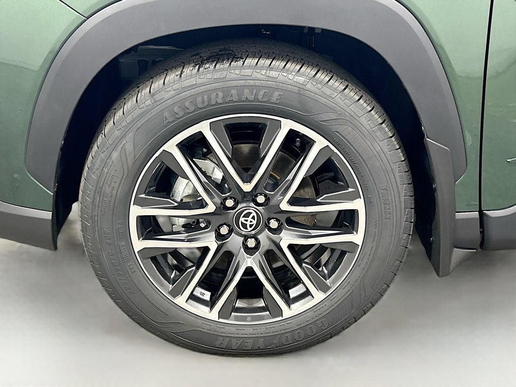 New 2026 Toyota Corolla Cross XLE FWD image 8