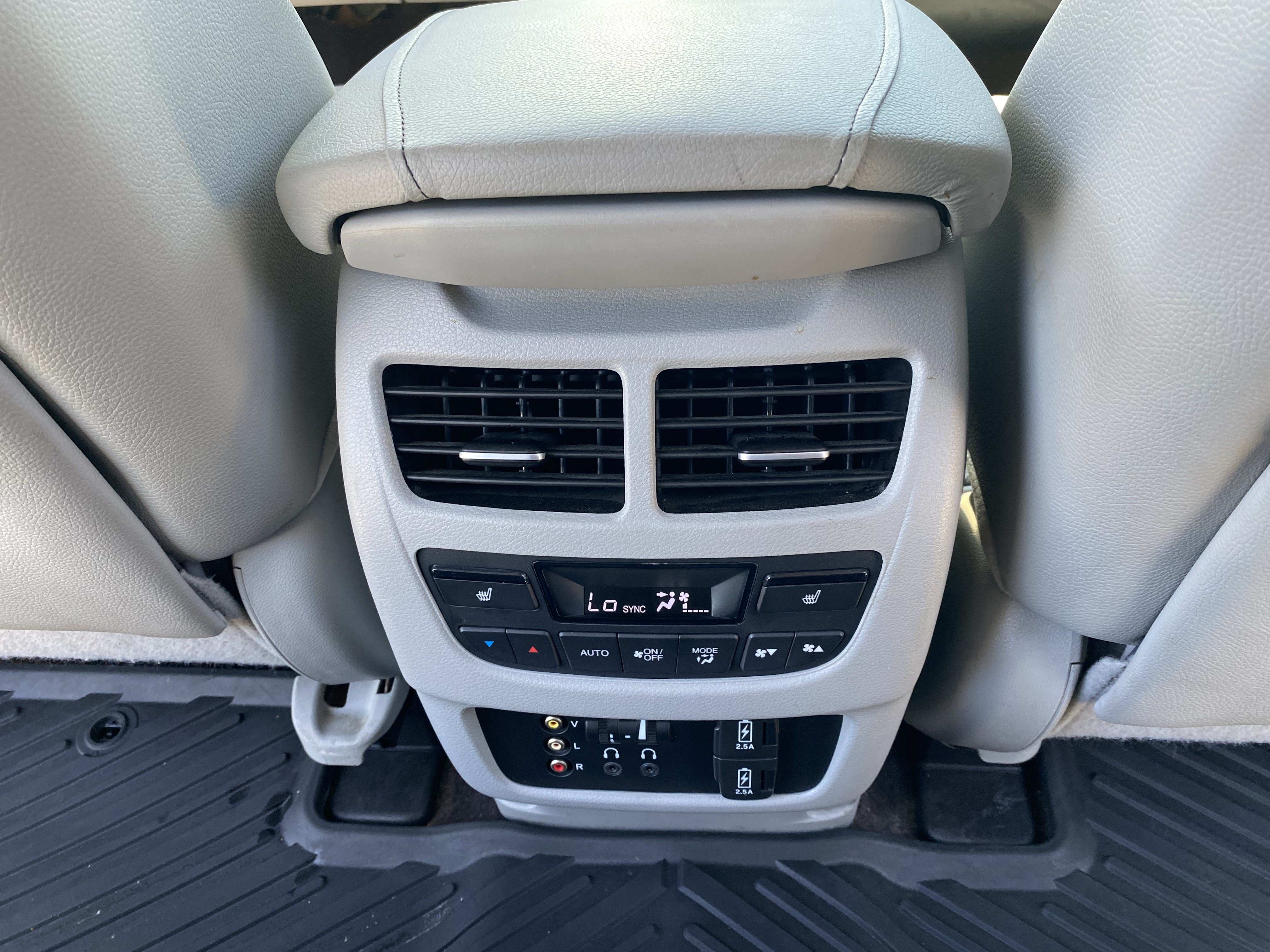 Used 2019 Acura MDX w/ Tech & Entertainment Packag FWD image 23