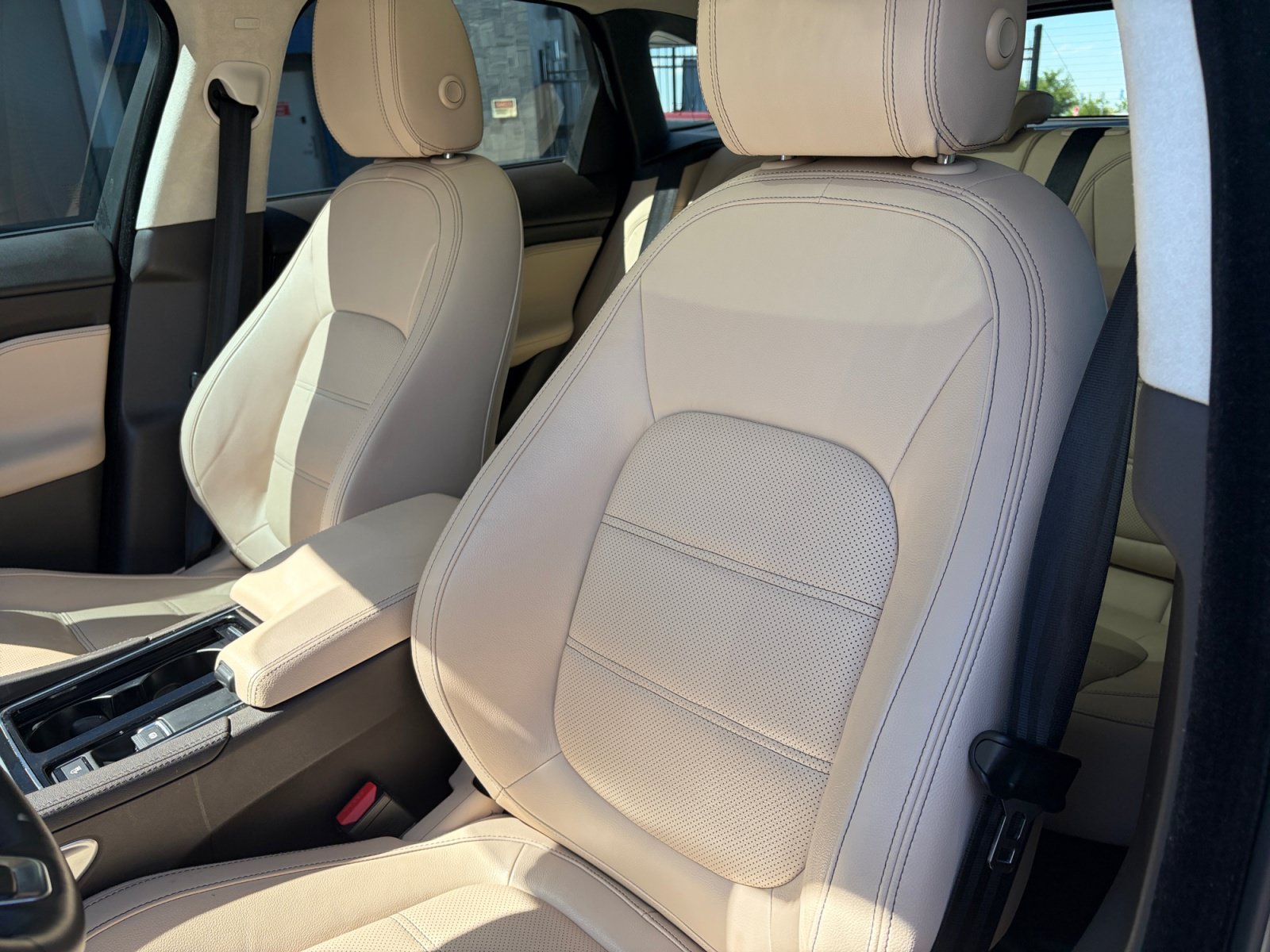 Used 2019 Jaguar F-PACE Prestige AWD/4WD image 14
