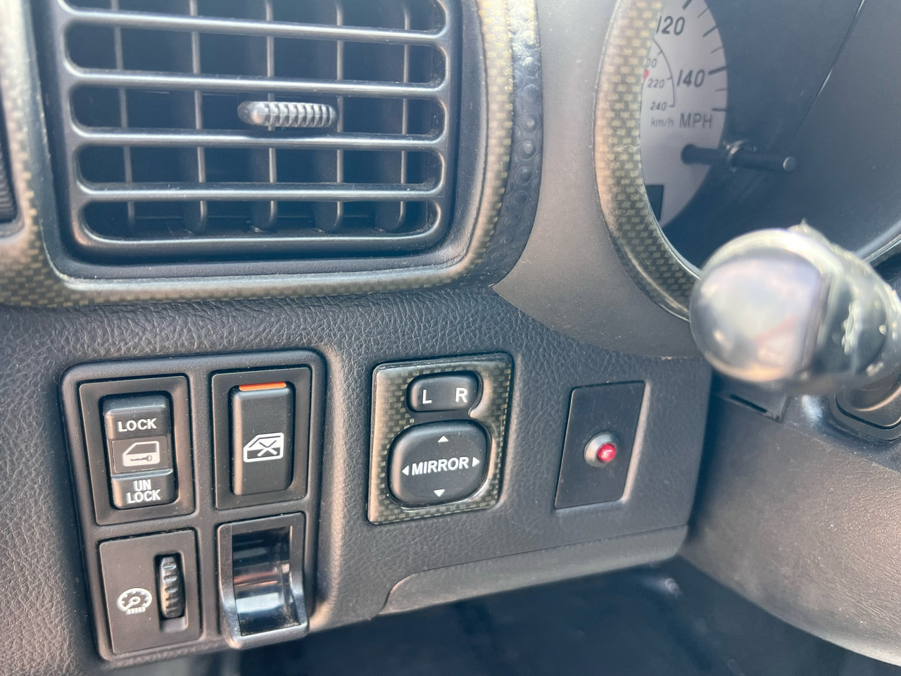 Used 2002 Toyota MR2 image 44