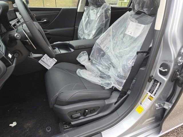 New 2025 Lexus ES 350 Ultra Luxury image 8