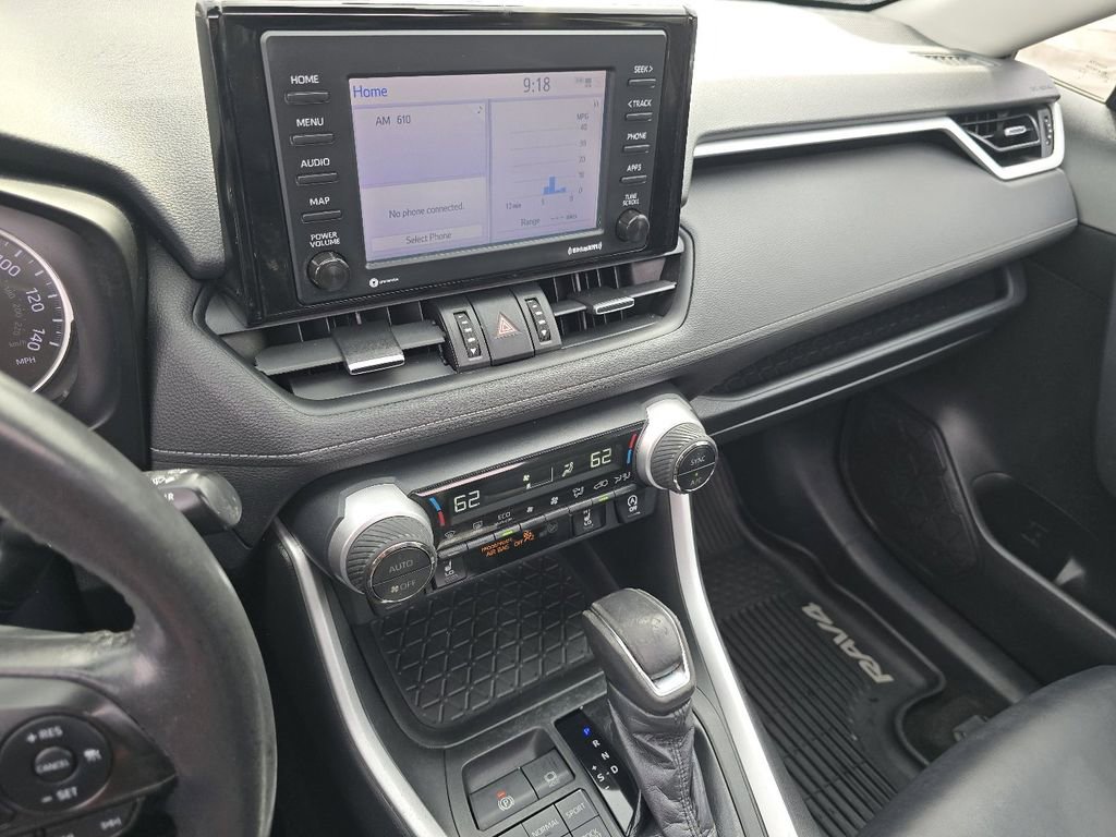 Used 2020 Toyota RAV4 XLE Premium image 29