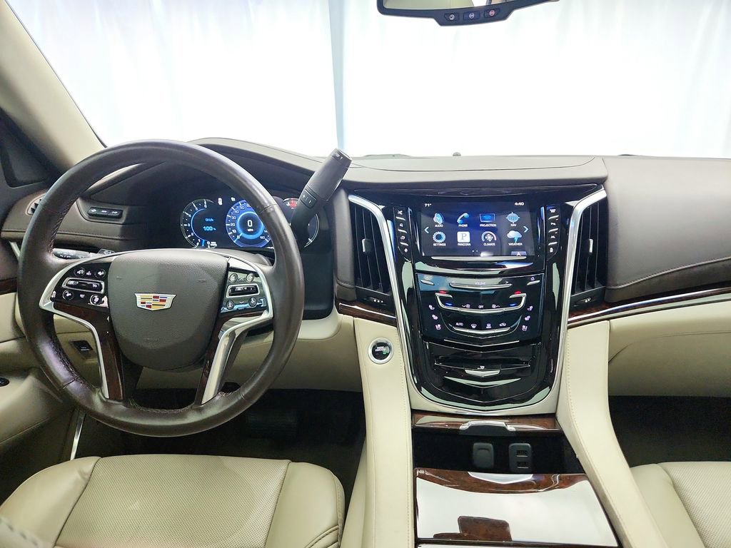 Used 2016 Cadillac Escalade Premium image 33