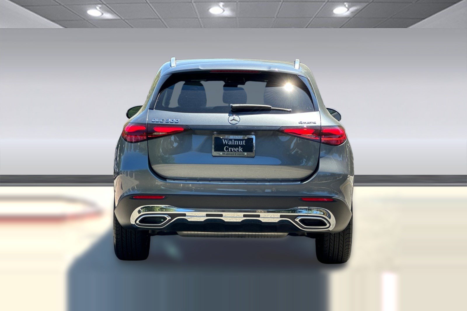 Used 2023 Mercedes-Benz GLC 300 4MATIC image 9