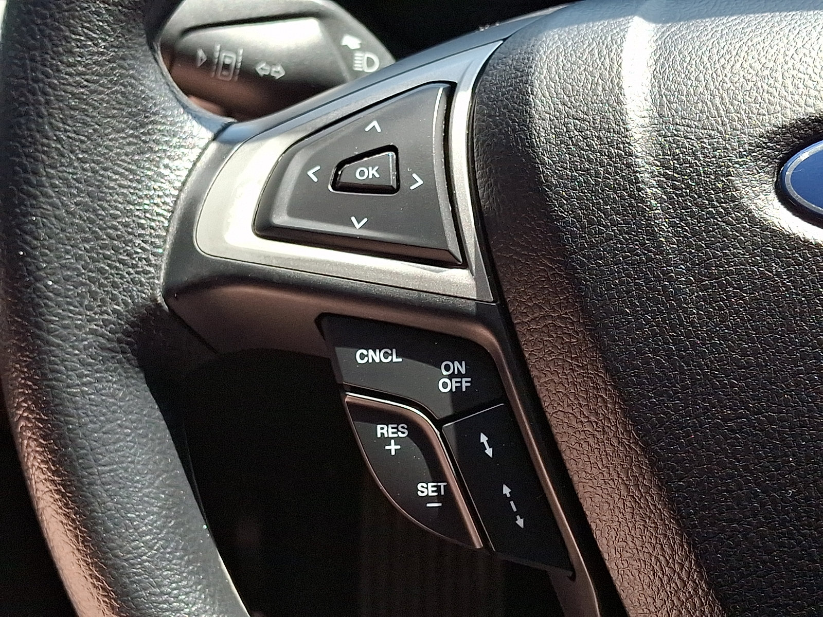 Used 2020 Ford Fusion SE FWD image 24