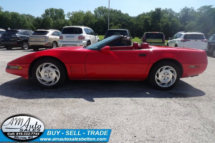 Used 1993 Chevrolet Corvette Convertible image 2