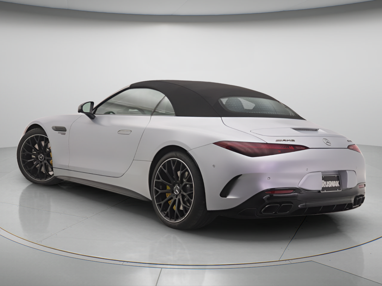 New 2026 Mercedes-Benz SL 63 AMG 4MATIC image 2