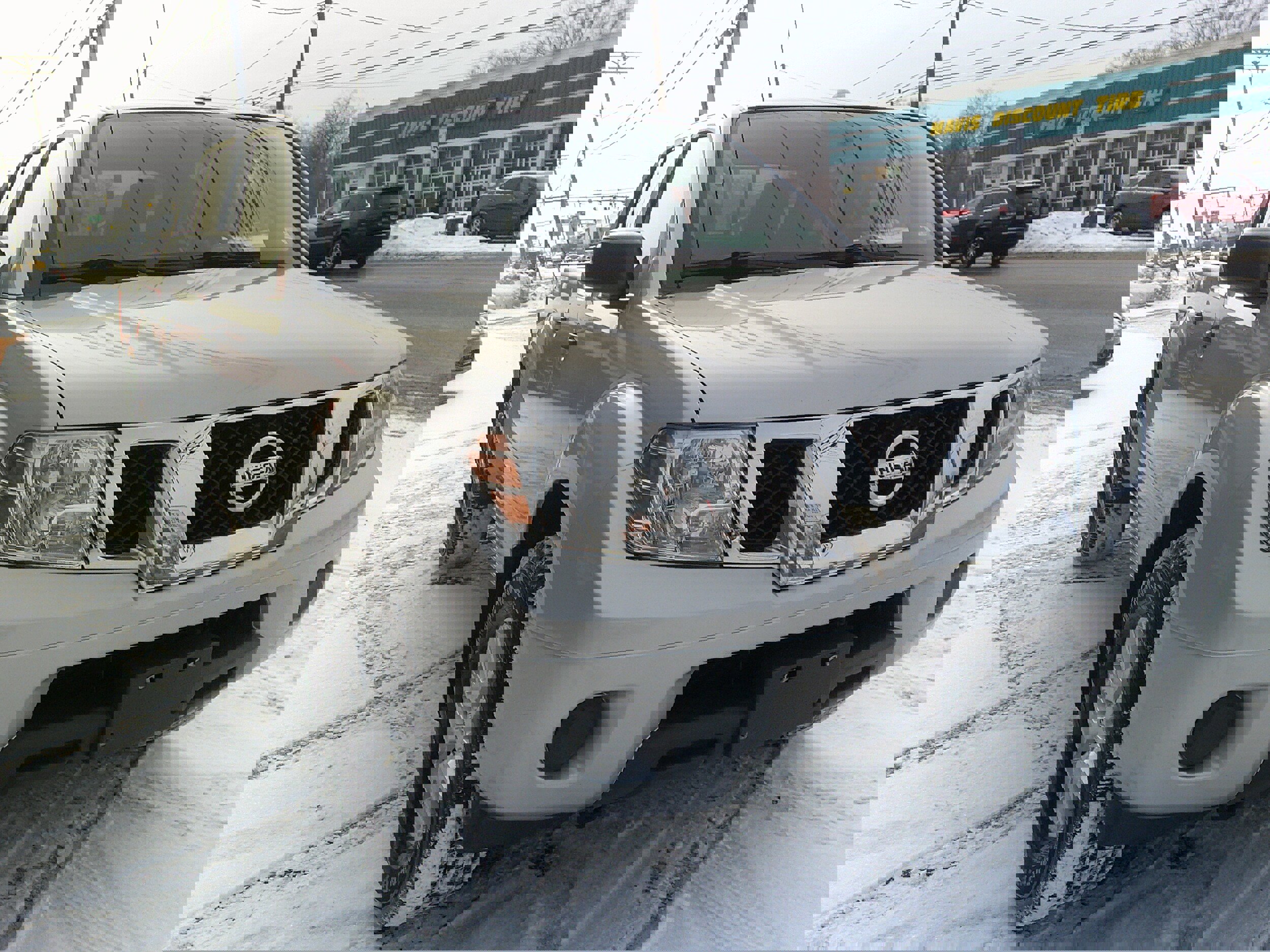 Used 2018 Nissan Frontier SV image 17