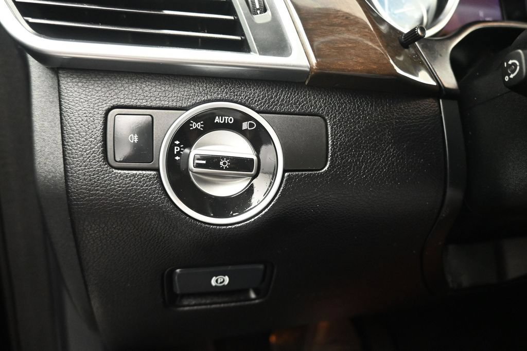 Used 2015 Mercedes-Benz ML 250 BlueTEC 4MATIC image 26