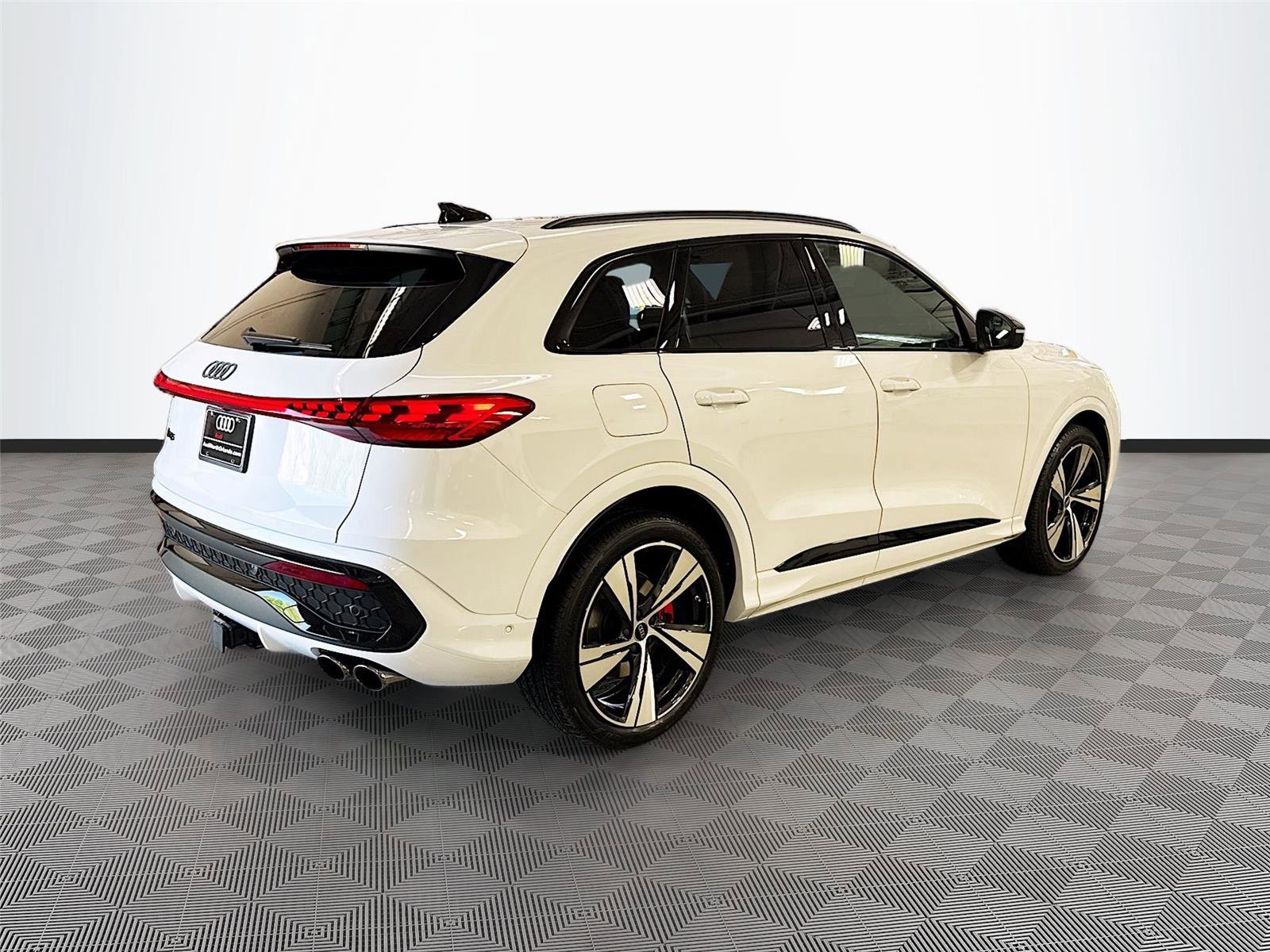 New 2026 Audi SQ5 Premium Plus AWD/4WD image 7