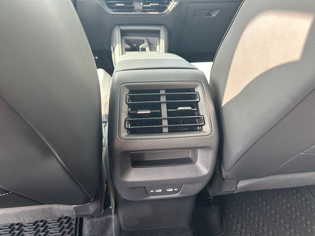 New 2026 Volkswagen Tiguan SE R-Line FWD image 42