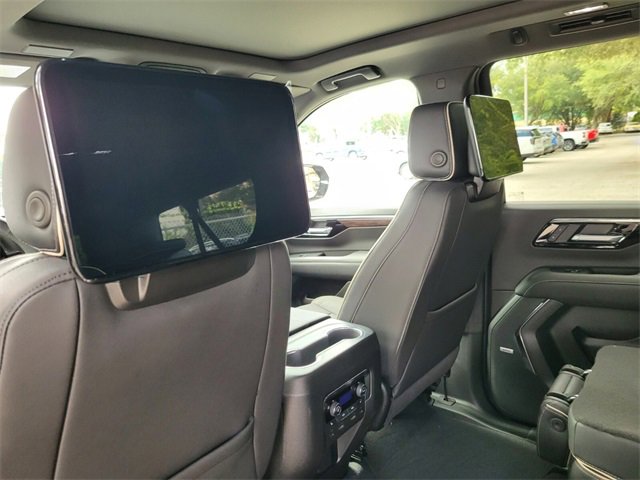 New 2025 Chevrolet Suburban Premier image 13