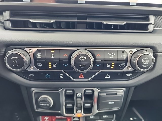Used 2024 Jeep Wrangler Rubicon w/ Convenience Group image 40