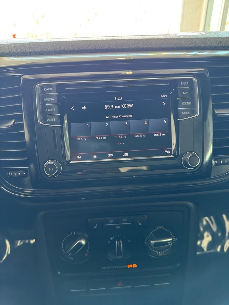 Used 2018 Volkswagen Beetle 2.0T S image 15