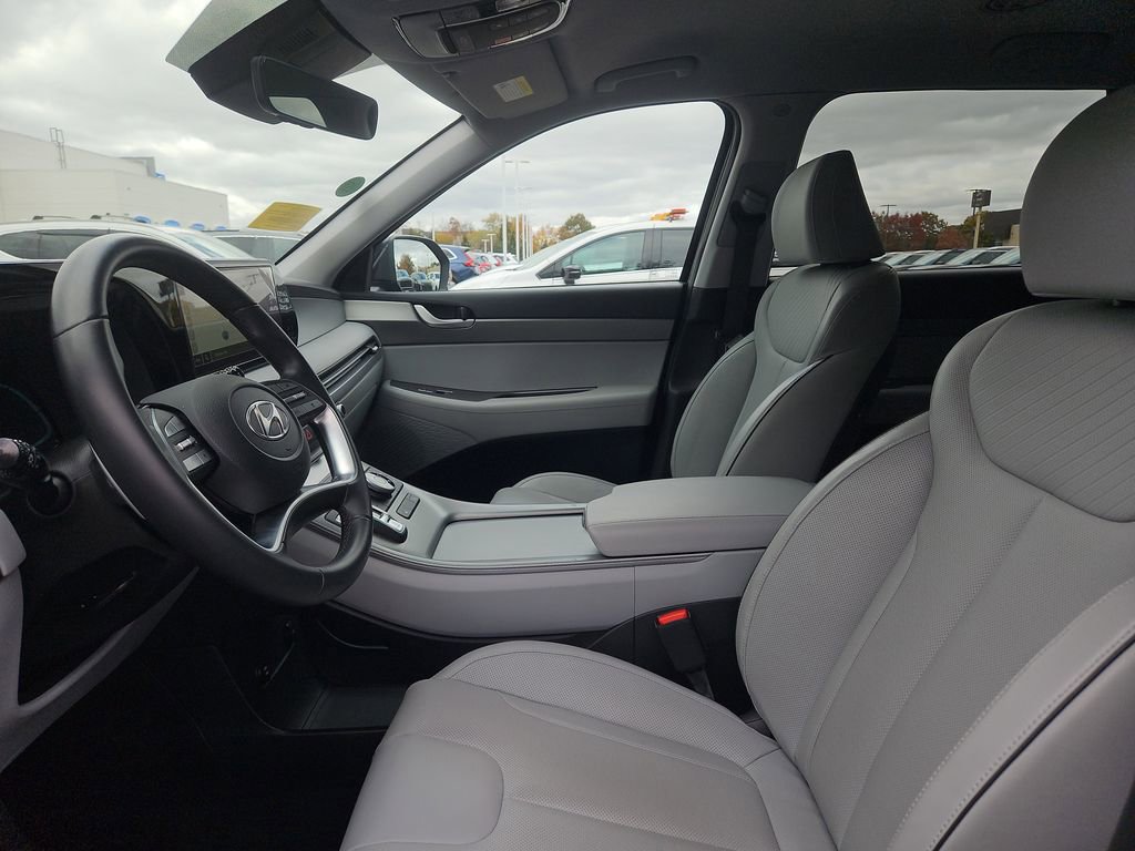 Used 2023 Hyundai Palisade SEL w/ Cargo Package image 29