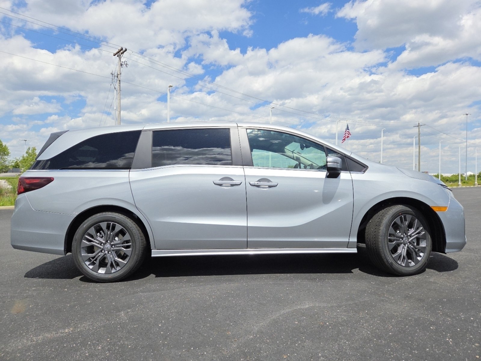 New 2026 Honda Odyssey Touring image 19