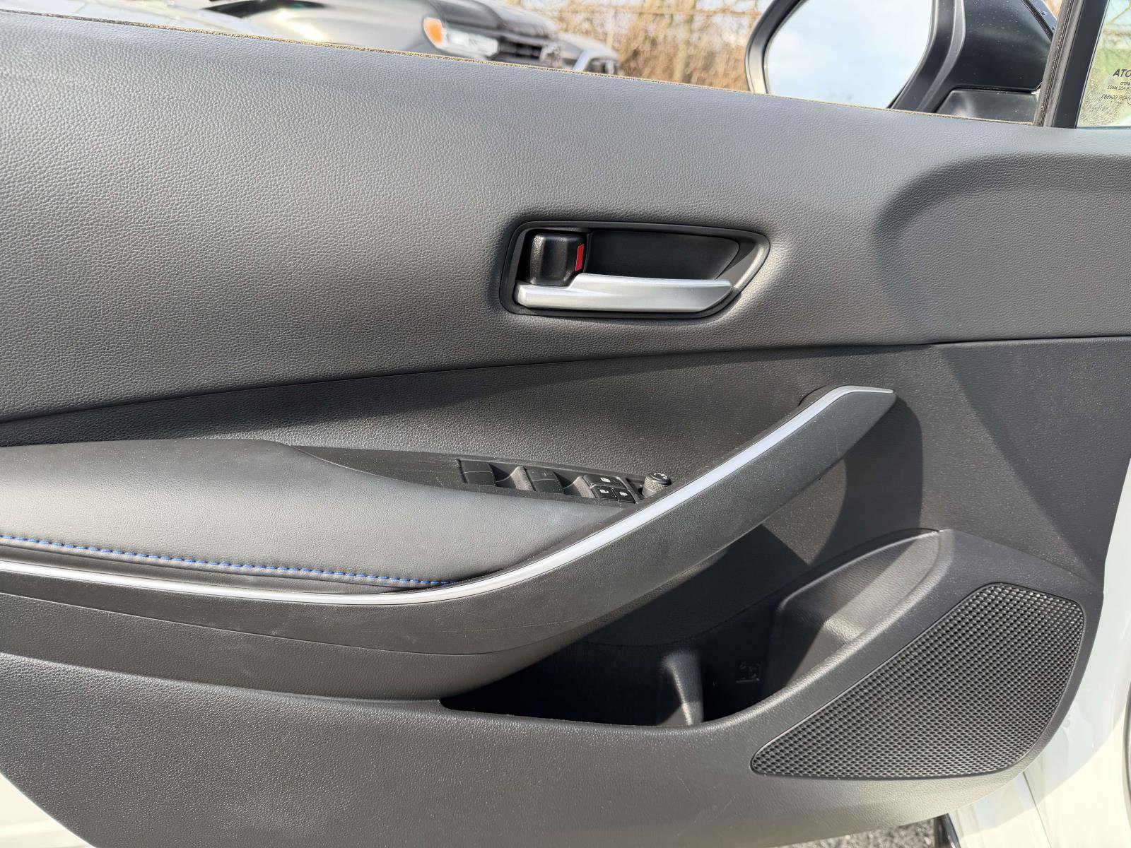 Used 2021 Toyota Corolla SE w/ Carpet Mat Package (TMS) image 14