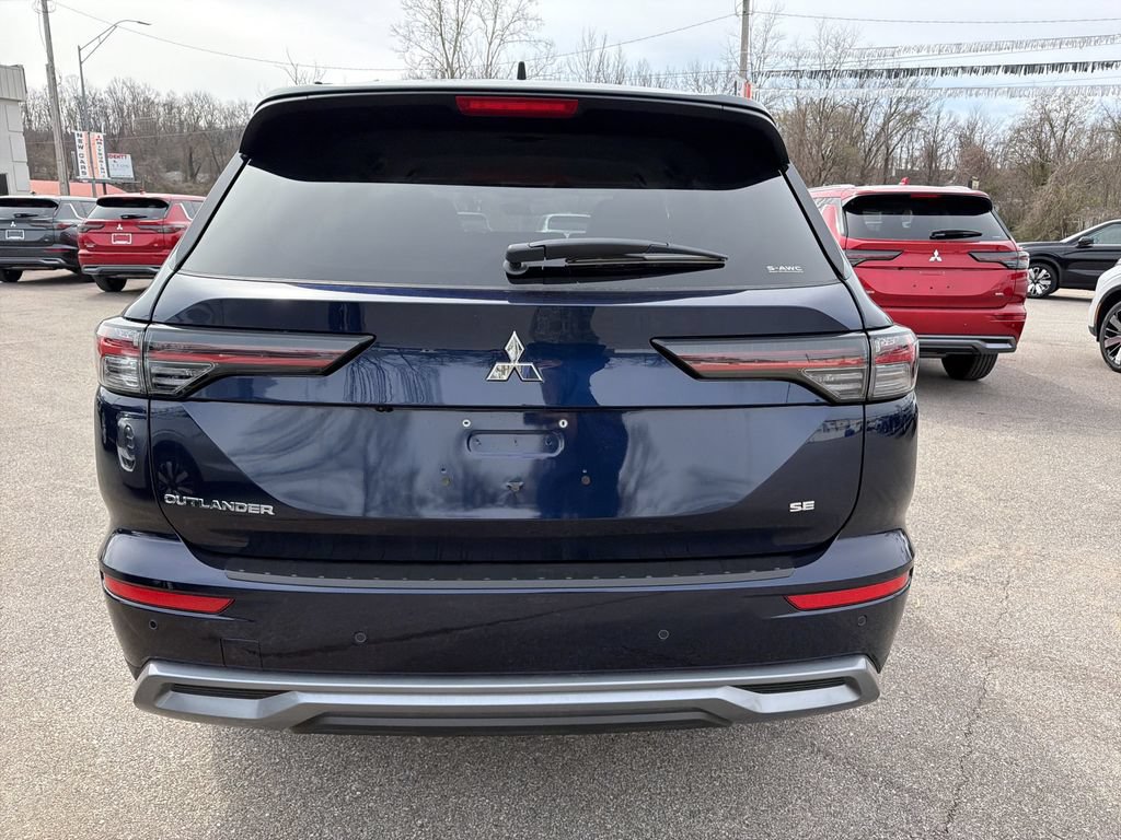 New 2026 Mitsubishi Outlander SE AWD/4WD image 5