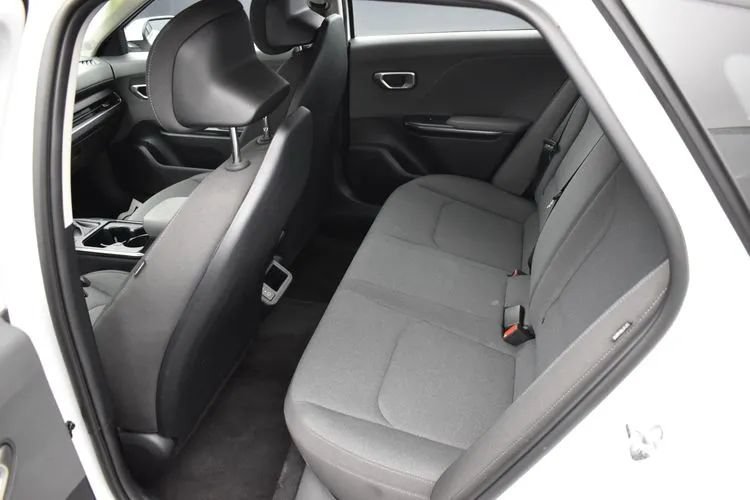 Used 2025 Kia K4 FWD image 15