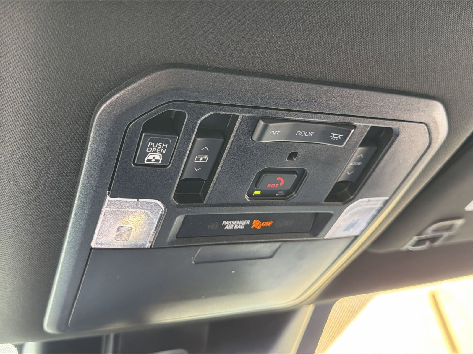 Used 2025 Toyota Tundra Limited AWD/4WD image 39