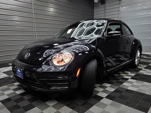 Used 2018 Volkswagen Beetle 2.0T S w/ Style & Comfort Package For S FWD image 34