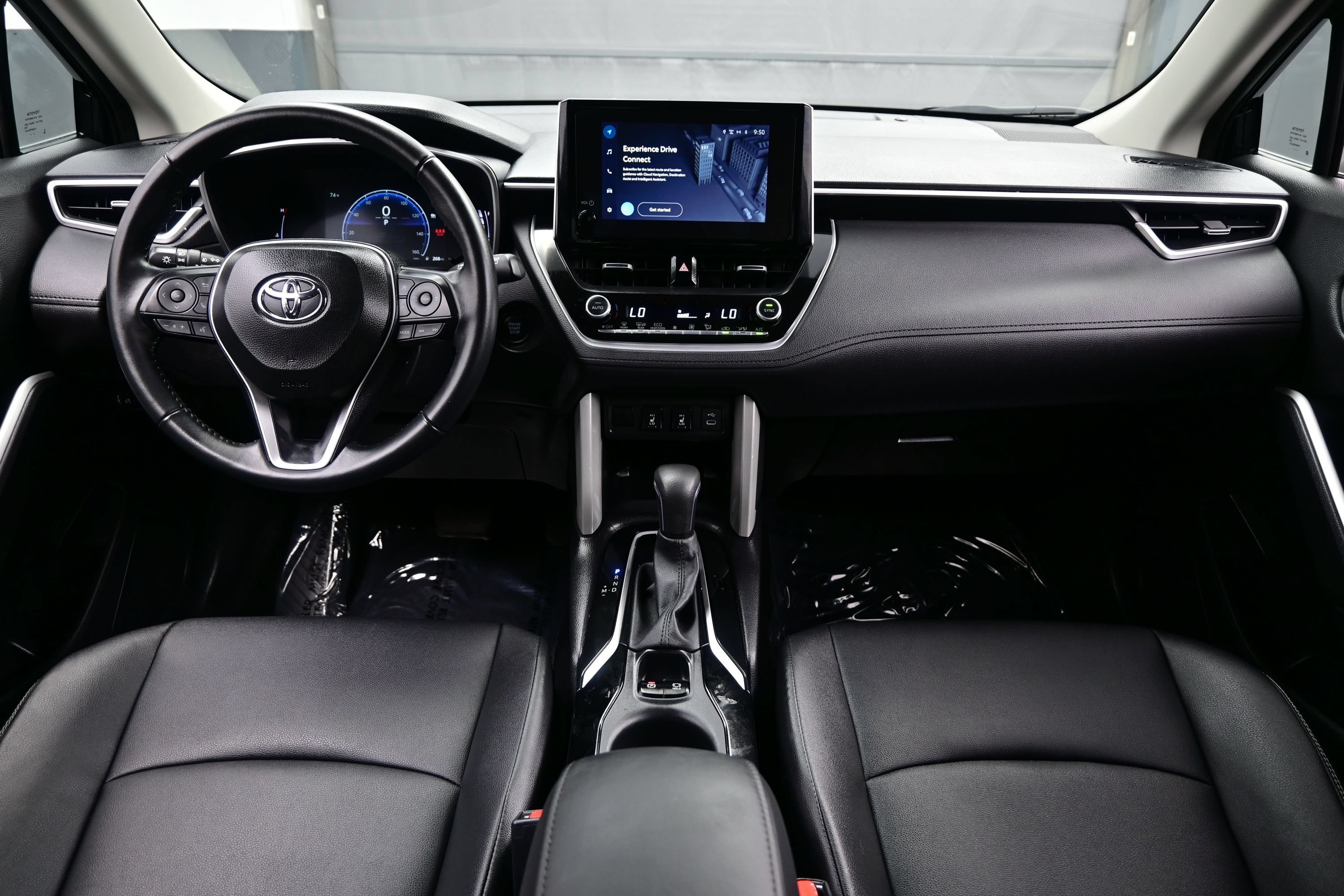 Used 2025 Toyota Corolla Cross XLE AWD/4WD image 16
