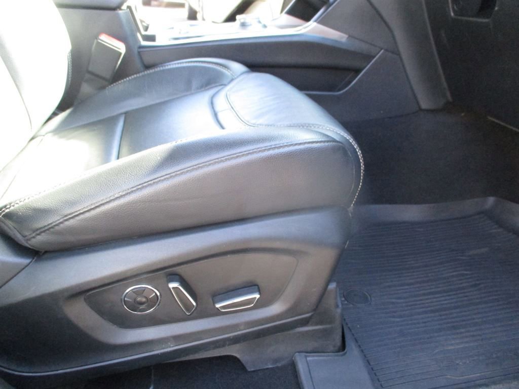 Used 2020 Ford Explorer ST w/ Premium Technology Package image 14