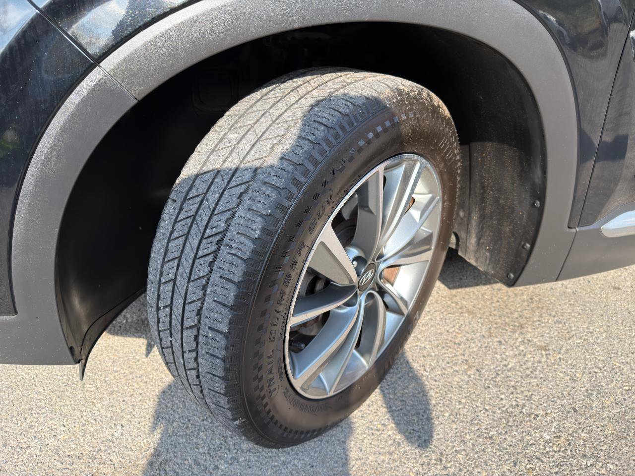 Used 2019 Hyundai Santa Fe Limited AWD/4WD image 27