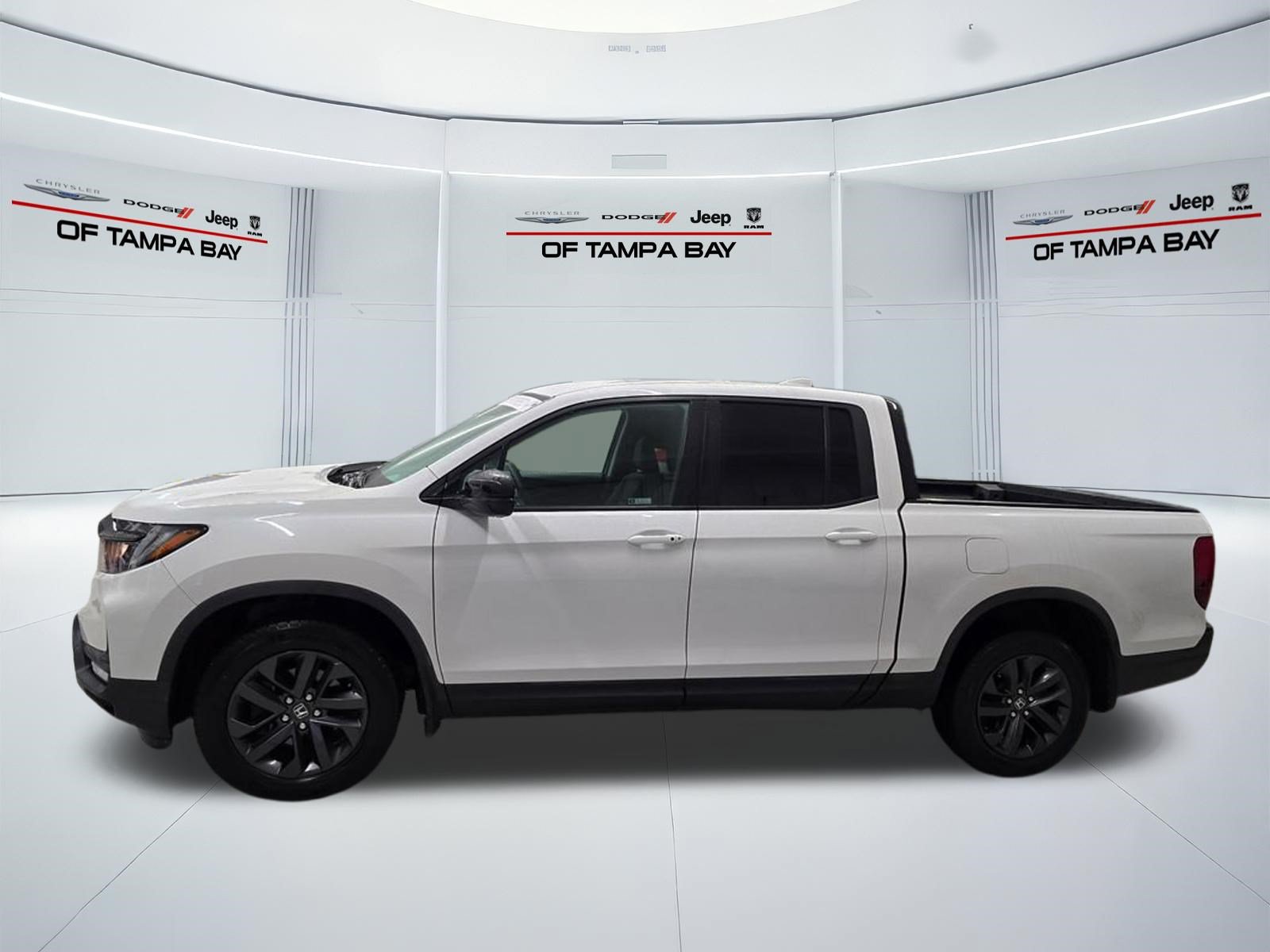 Used 2023 Honda Ridgeline Sport image 3