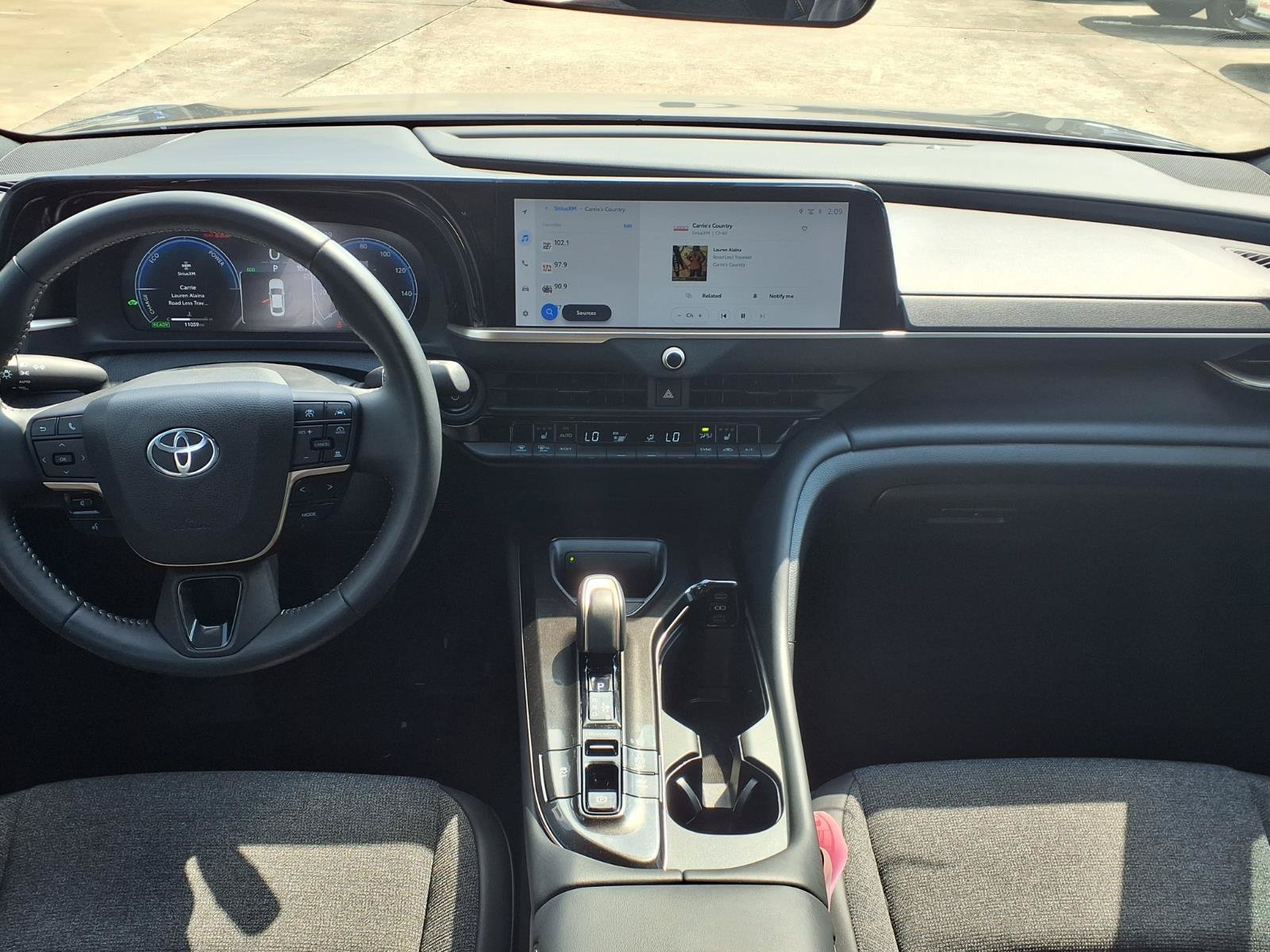 Used 2024 Toyota Crown AWD/4WD image 4