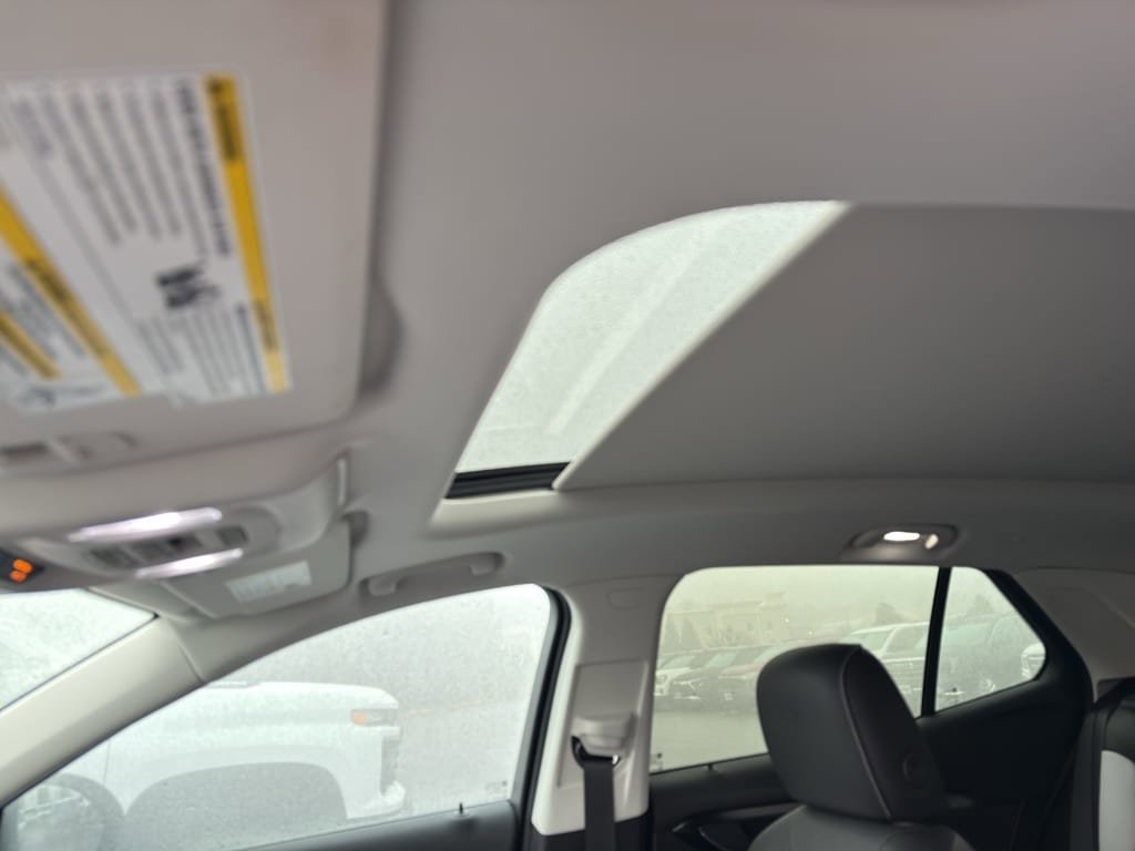 New 2025 Buick Envision Sport Touring image 9