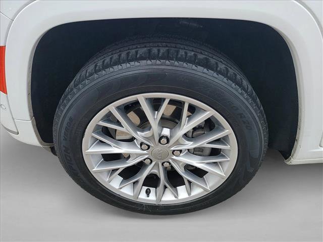 Used 2023 Jeep Grand Cherokee L Summit w/ Advanced Protech Group IV image 9