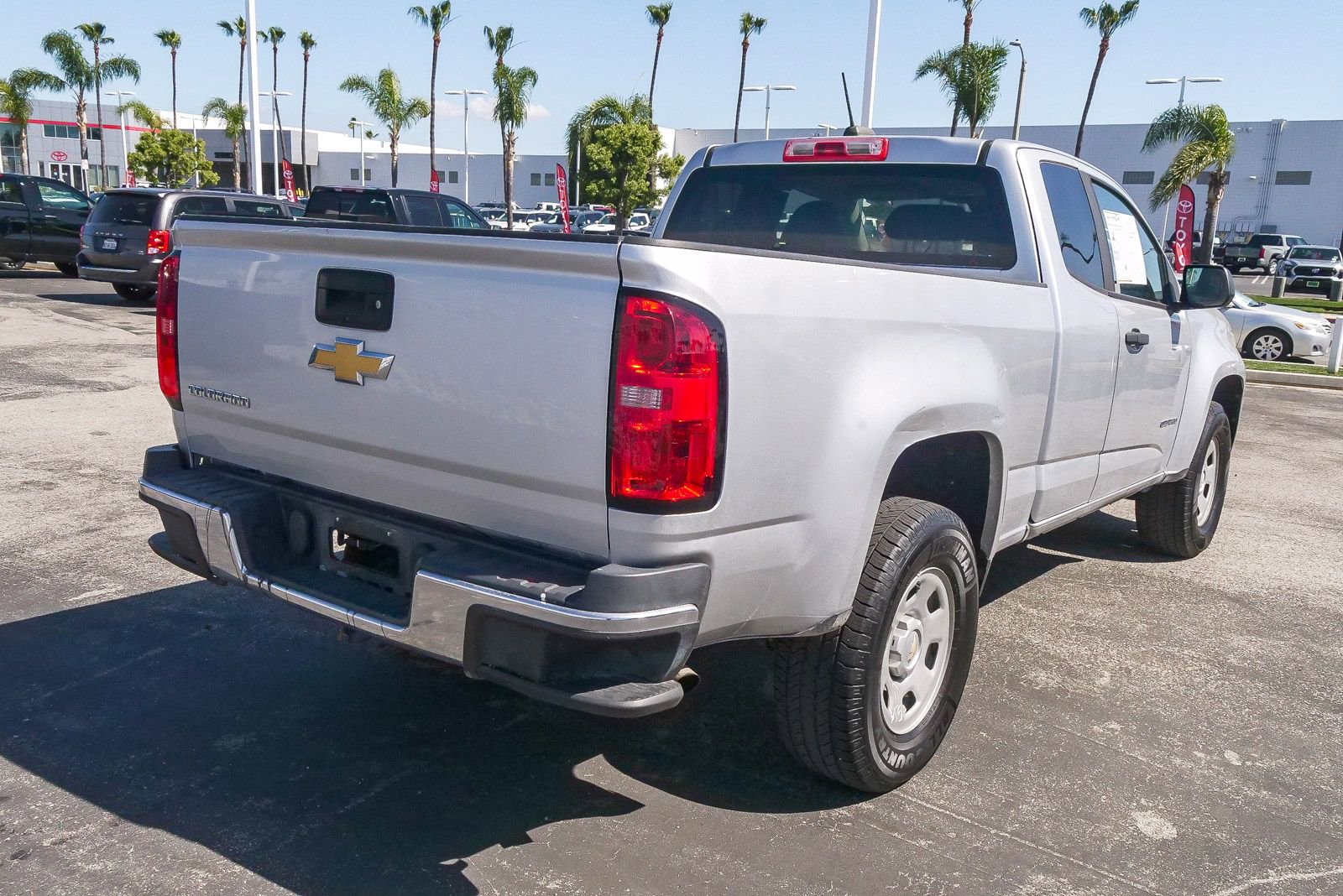 Used 2017 Chevrolet Colorado W/T w/ WT Convenience Package image 9