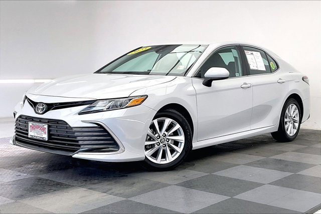 Used 2023 Toyota Camry LE image 12