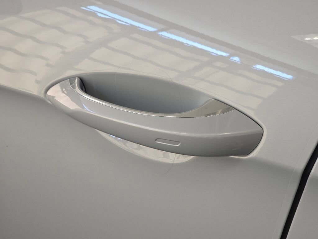 New 2025 Porsche Panamera 4 image 22