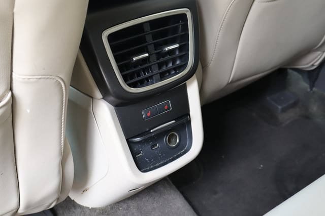 Used 2016 Lincoln MKX Reserve w/ Climate Package FWD image 19