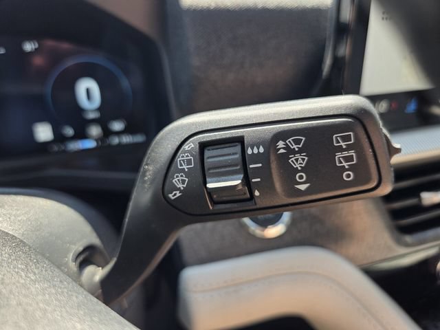 Used 2025 Ford Explorer Platinum w/ Ultimate Package RWD image 33