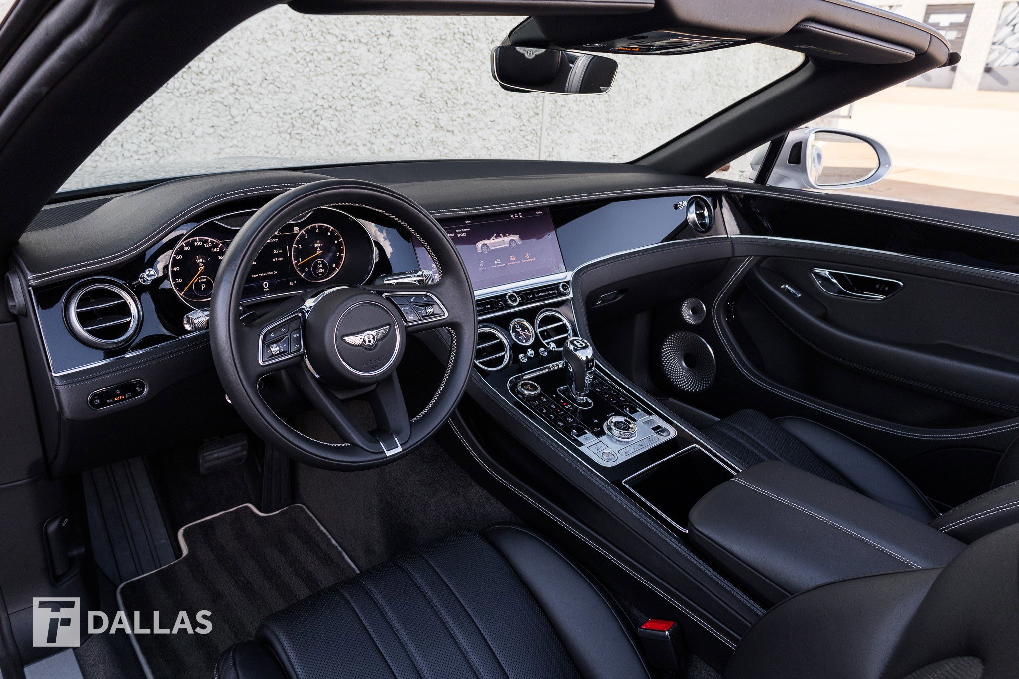 Used 2023 Bentley Continental GT V8 image 23