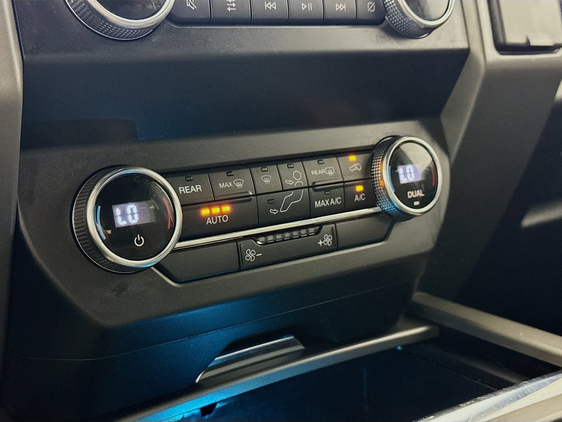 Used 2021 Ford Expedition XLT RWD image 16