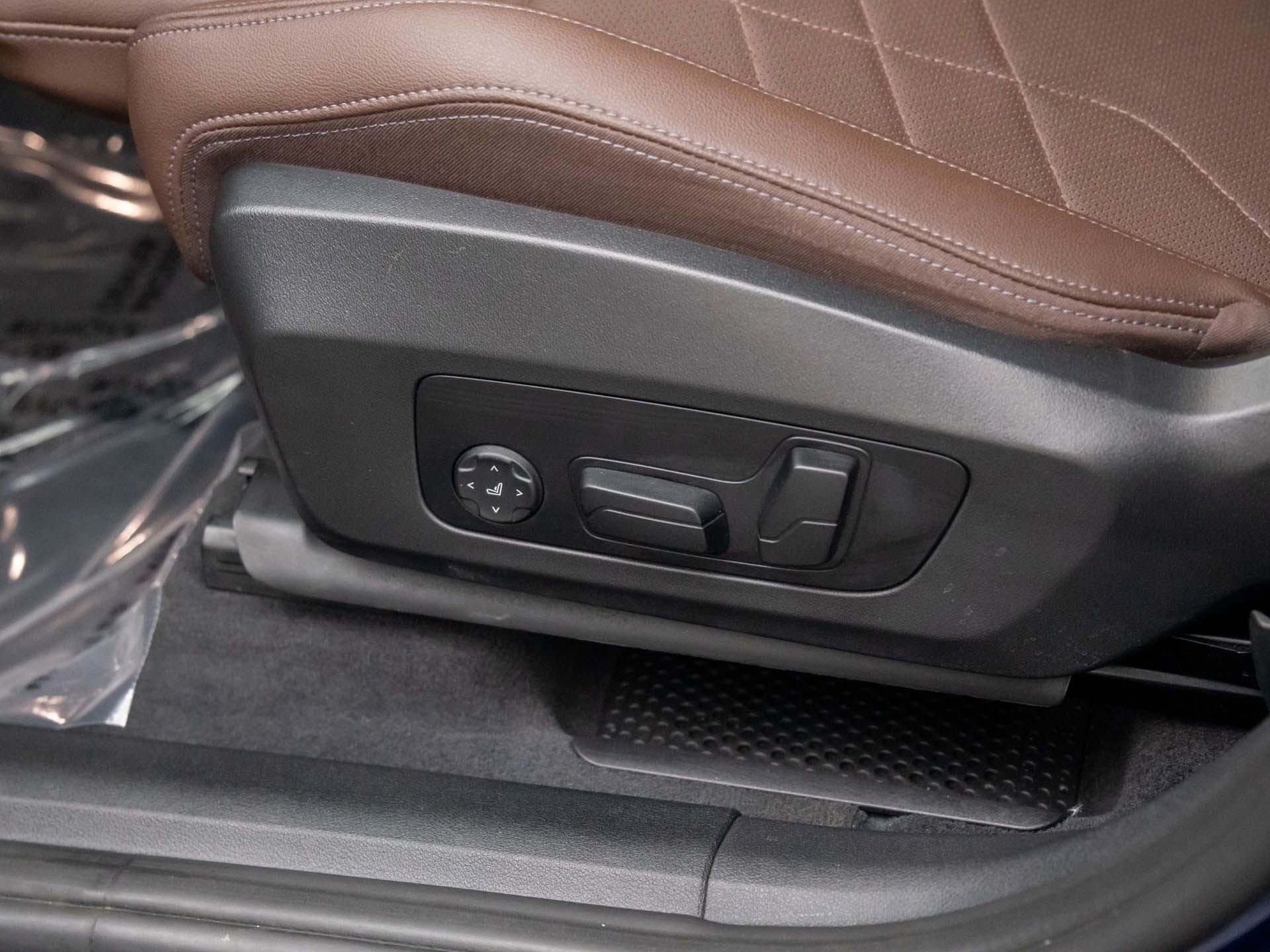 Certified 2023 BMW X1 xDrive28i w/ Premium Package image 15