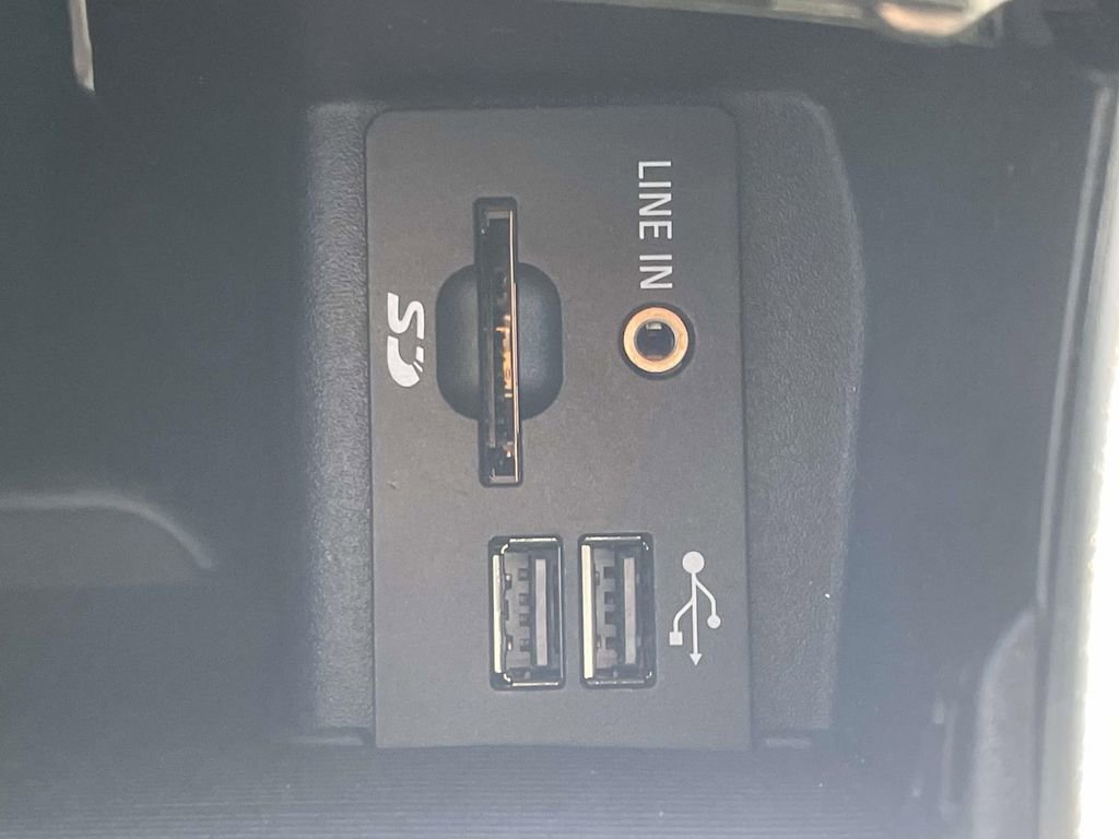 Used 2015 Ford Edge SEL w/ Equipment Group 201A image 29