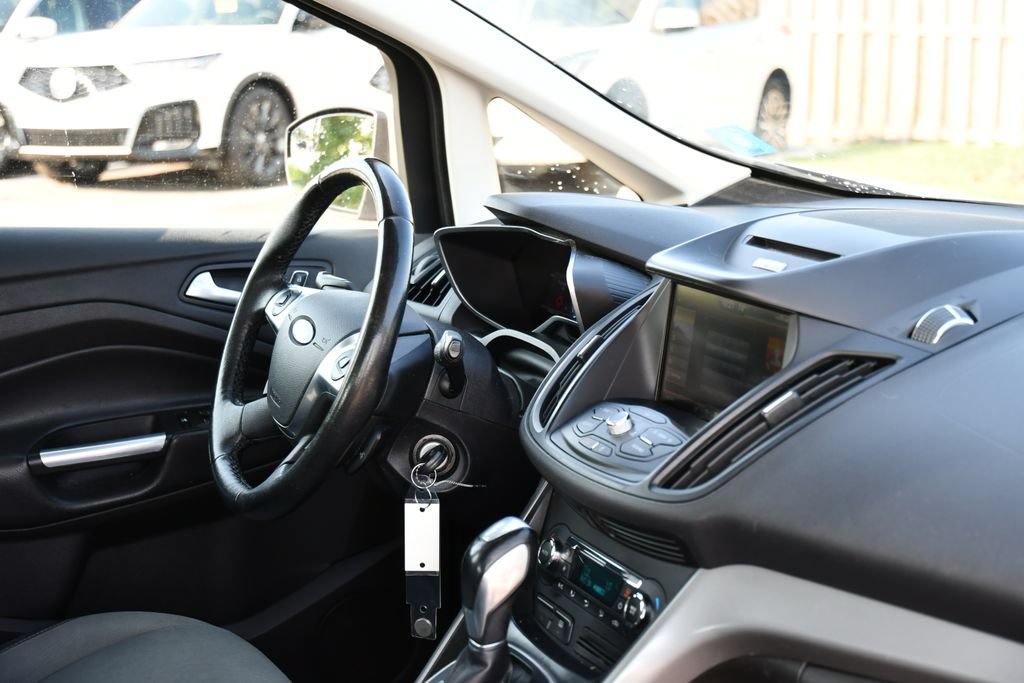 Used 2015 Ford C-MAX SE w/ Equipment Group 202A FWD image 29