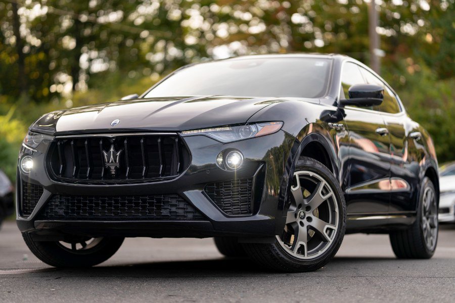 Used 2023 Maserati Levante Modena image 2