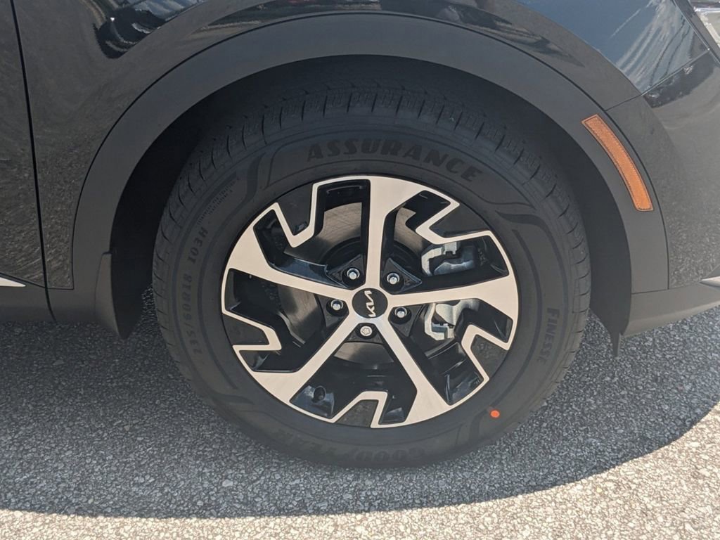 Used 2024 Kia Sportage EX image 10