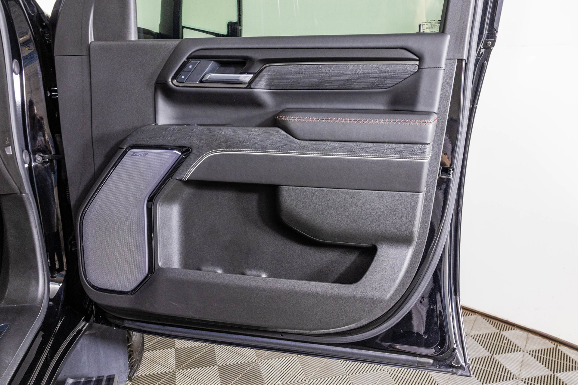 Used 2025 GMC Sierra 2500 AT4X AWD/4WD image 56
